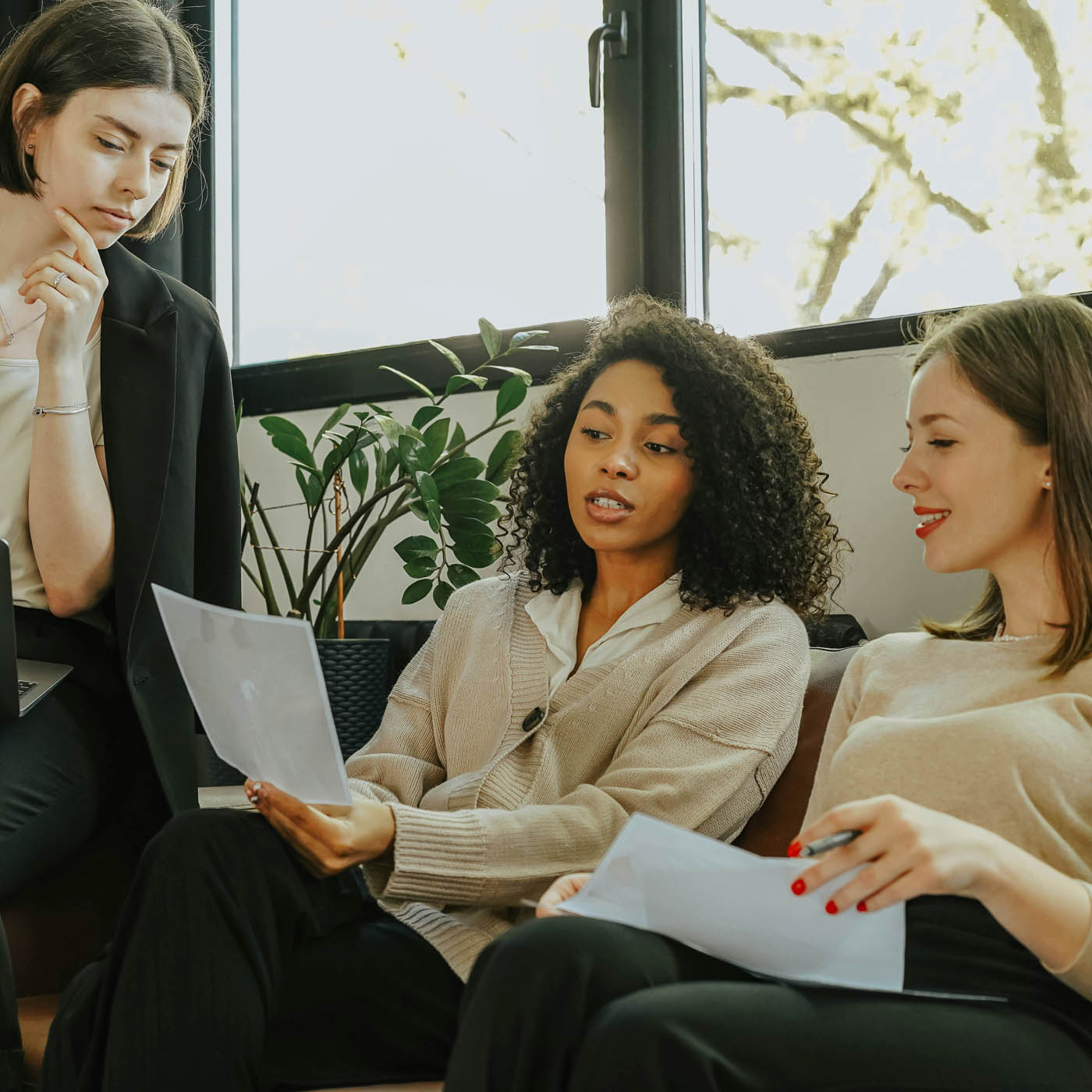 backing-her-venture-female-business